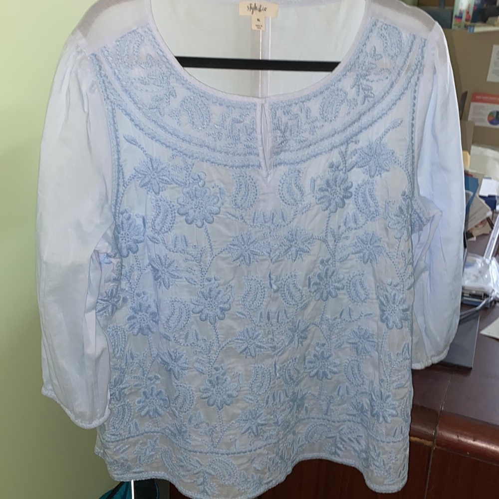 Style and Company Vintage boho Style and Company Extraordinary Embroidery shirt